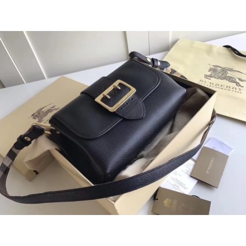 Kožená crossbody kabelka BURBERRY Hampshire s vintage kostkovaným vzorem 6101 černá