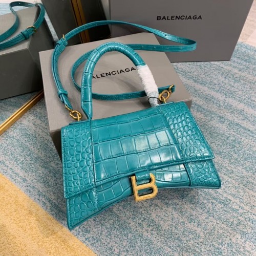 Balenciaga MALÁ KABELA S VRCHNÍM RUKOJETEM, telecí kůže s krokodýlím reliéfem B108895E světle modrá