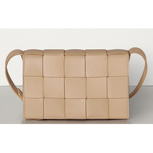 Bottega Veneta CASSETTE BAG 578004 MANDLOVÁ