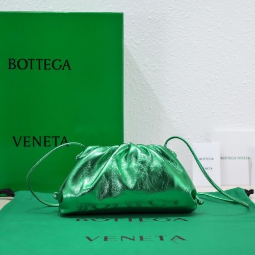 Bottega Veneta Mini intrecciato kožená spojka s páskem 585852 Parakeet
