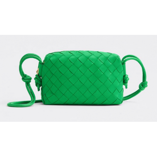 Bottega Veneta Mini intrecciato kožená crossbody kabelka 680254 Parakeet
