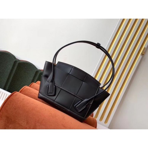 Bottega Veneta Original Weave Leather Arco Top Handle Bag 70013 Černá