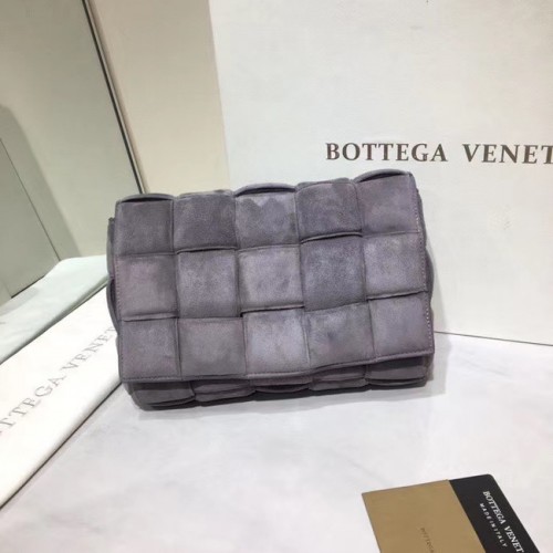 Bottega Veneta POUZDRO KAZETOVÁ KAŠE semiš 591970 šedá