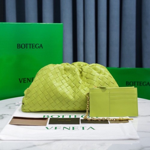 Bottega Veneta POUCH 576175 světle zelená