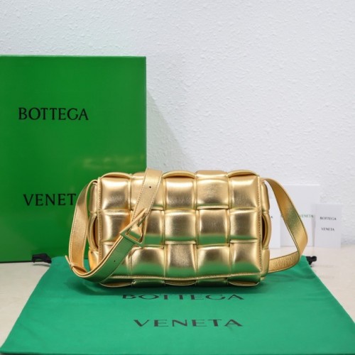 Bottega Veneta Padded Cassette 591970 Zlatá