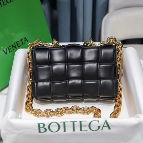 Bottega Veneta THE CHAIN CASSETTE Expedited Delivery 631421 černá