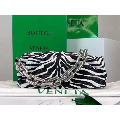 Bottega Veneta THE CHAIN POUCH 620231 Bílá a černá