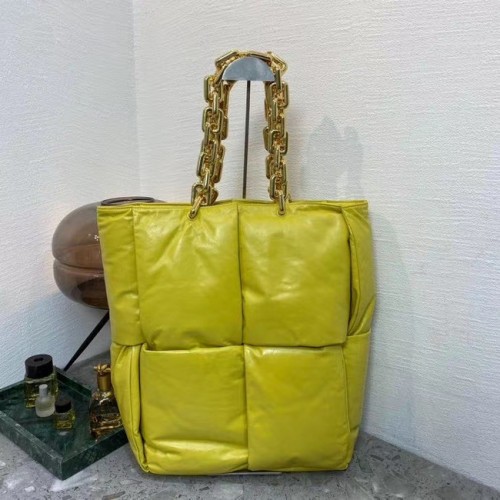 Bottega Veneta THE CHAIN TOTE 631257 KUKUŘIČNÁ