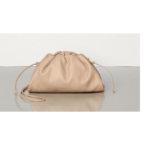 Bottega Veneta THE MINI POUCH 585852 Mandlová