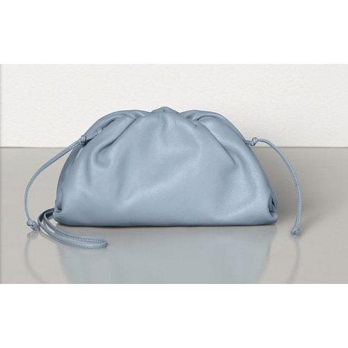 Bottega Veneta THE MINI POUCH 585852 Ledová