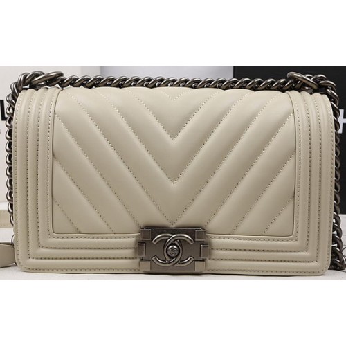 Chlapecká kabelka Chanel Flap Bag z telecí kůže Chevron Quilting A67025 s odstínem bílé