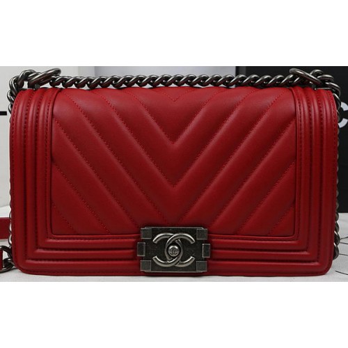 Chlapecká kabelka Chanel Flap Bag z telecí kůže Chevron Quilting A67025 červená