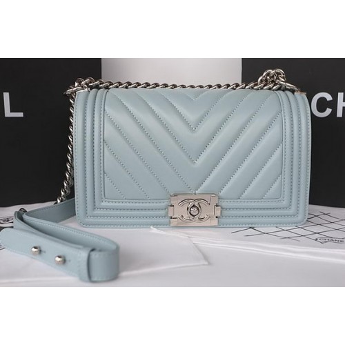 Chlapecká kabelka Chanel Flap Bag Original Chevron Sheepskin A67025 světle modrá