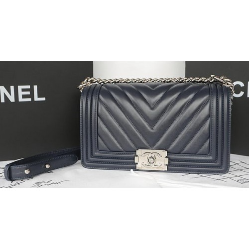 Chlapecká kabelka Chanel Flap Bag Original Chevron Sheepskin A67025 Royal