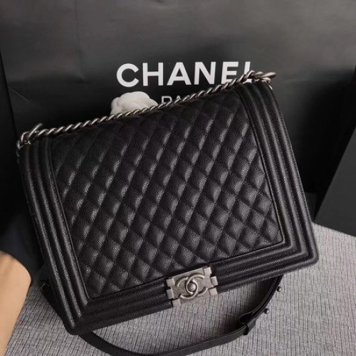 Chlapecká kabelka Chanel s klopou, černá, originální vzor Cannage A67087, stříbrná