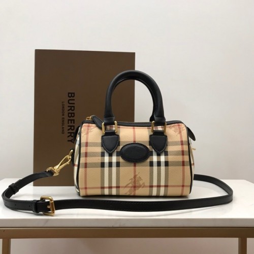 Kožená taška přes rameno BurBerry 82012 černá