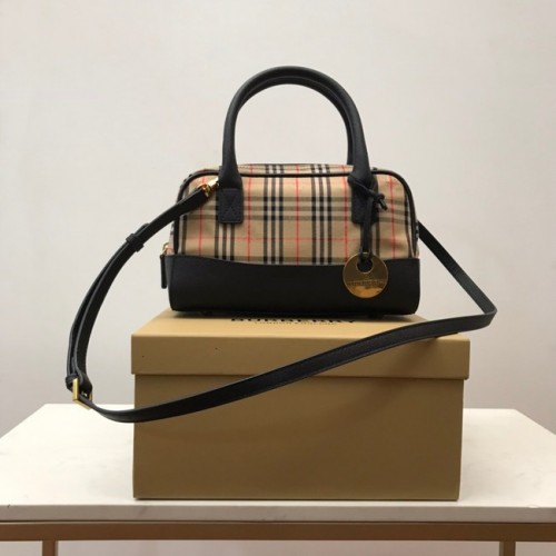 Kožená taška přes rameno BurBerry 90111 černá