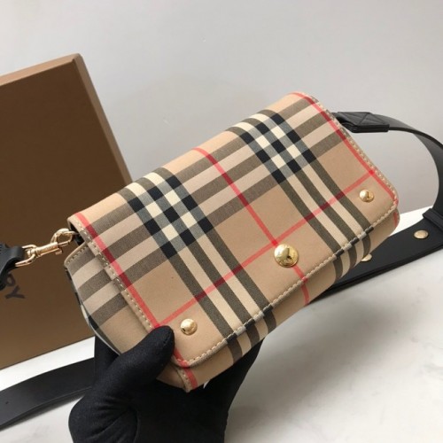 Kabelka přes rameno BurBerry 80267 černá