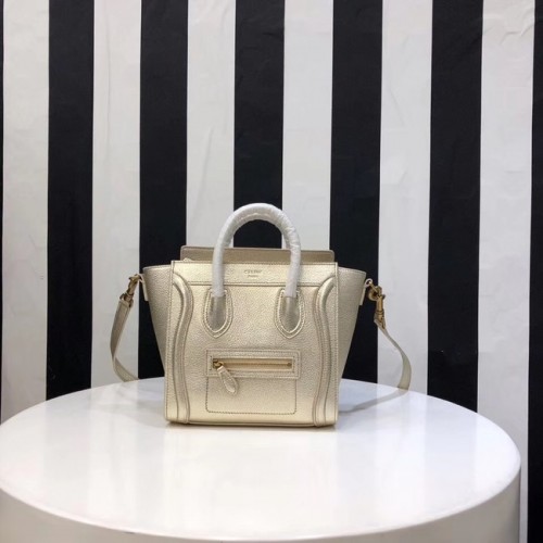 ZAVAZADLOVÁ TAŠKA CELINE NANO Z LAMINOVANÉ JEHNĚČÍ KŮŽE 189244-25 zlatá