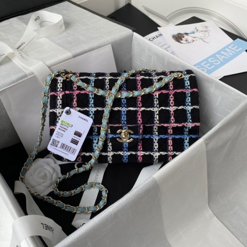 CHANEL 19 Klapková kabelka z vlněného tvídu se zlatou povrchovou úpravou, kov AS1161 ČERNÁ