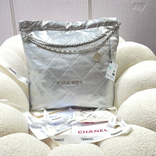 Kabelka Chanel 22 AS3262 stříbrná