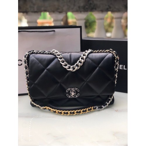 Kabelka CHANEL Lambskin 19 Flap AS1162 černá