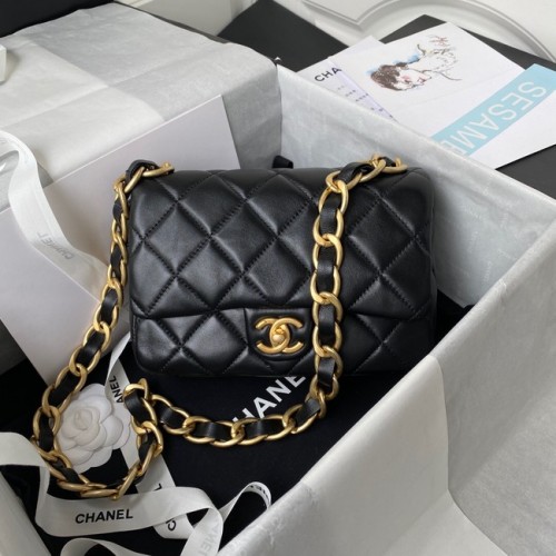 CHANEL Kabelka přes rameno z jehněčí kůže 2022SS černá