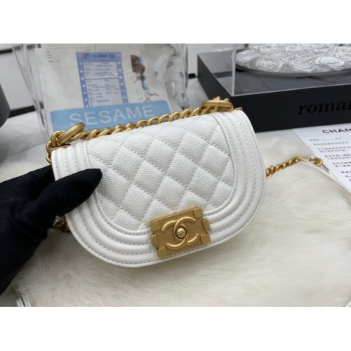 CHANEL MESSENGER BAG MINI BOY AS3351 bílá