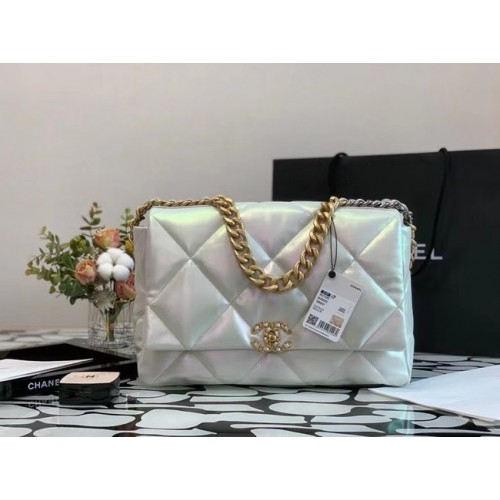 Velká kabelka Chanel 19 s klopou, duhová telecí kůže a zlatá barva AS1162