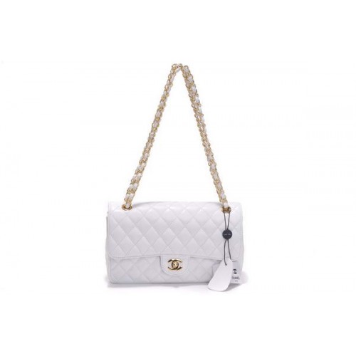 Levná kabelka Chanel 2.55 Series Flap Bag 1112 z bílé lakované kůže se zlatým kováním