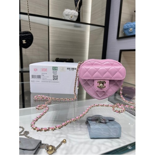 Chanel 2022S Love Heart mini jehněčí crossbody kabelka AO2784 růžová