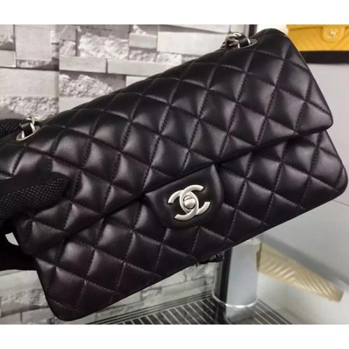 Kabelka Chanel 2.55 Series Flap, černá, z ovčí kůže, A06375, stříbrná