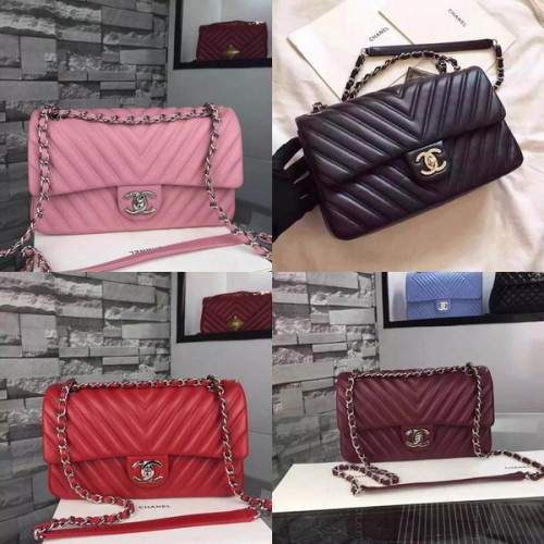 Kabelka Chanel řady 2.55 Flap Bag z jehněčí kůže Chevron A5378