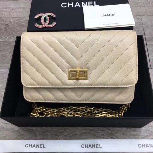 Peněženka Chanel 2.55 na řetízku A70328 krémově bílá