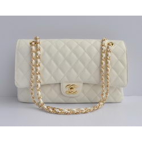 Prošívaná kabelka Chanel Classic 2.55 White Caviar Golden Chain s klopou 1113