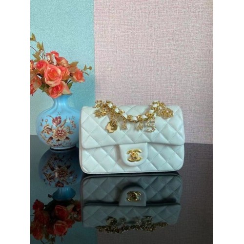 Chanel Klasická kabelka přes rameno z ovčí kůže AS2326 bílá