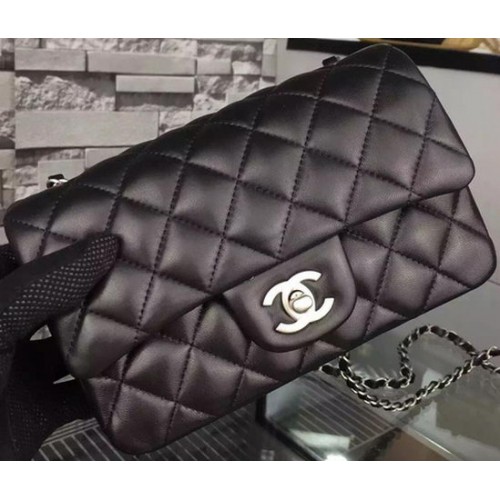 Chanel Klasická mini kabelka s klopou, černá, ovčí kůže, A67350, stříbrná