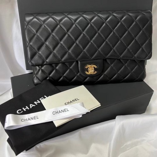 Kabelka Chanel Clutch Black Ovčí kůže 7013 Gold