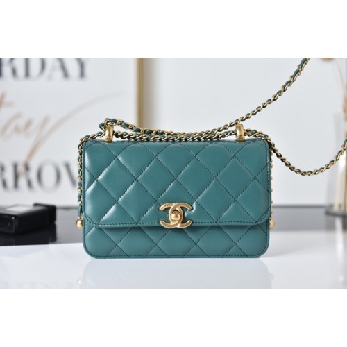 Mini kabelka přes rameno Chanel Flap Lambskin AS2615 zelená