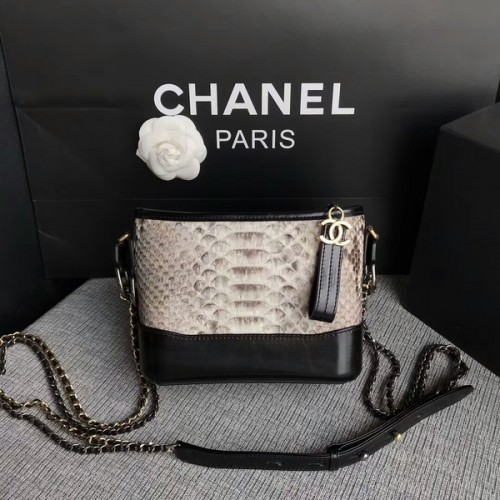 Chanel Gabrielle Mini kabelka přes rameno originální pythonová kůže 8122A bílá