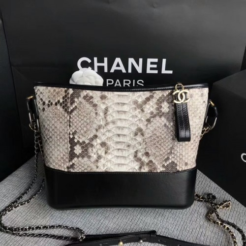 Chanel Gabrielle Kabelka přes rameno Originální Python Kůže A93842 Bílá