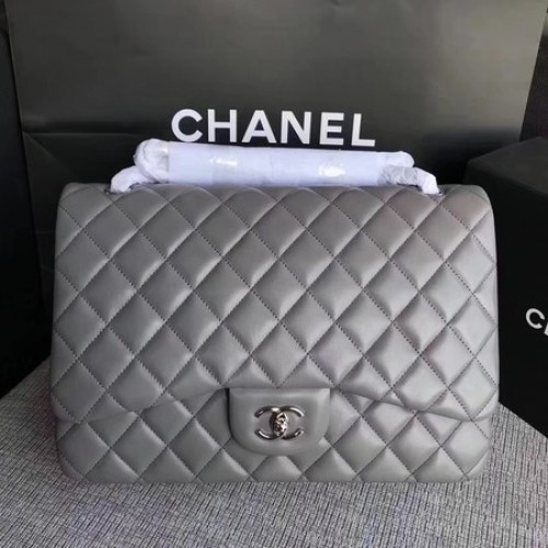 Chanel Maxi prošívaná klasická kabelka s klopou šedá ovčí kůže A58601 stříbrná