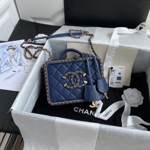 Kosmetická taška Chanel Lambskin Crystal Calfskin ve zlaté barvě s kovovým potiskem 8817 tmavě modrá