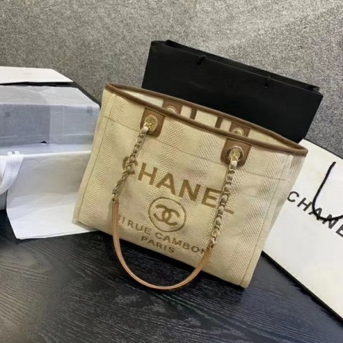 Velká kabelka přes rameno Chanel A67001 krémová