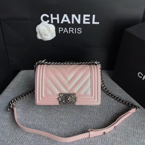 Kabelka přes rameno Chanel Le Boy Flap Original Caviar Leather P67085 růžová stříbrná spona