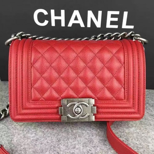 Kabelka Chanel Le Boy Flap Ramenní Originální Cavier Leather A67085 Červená Stříbrná Spona