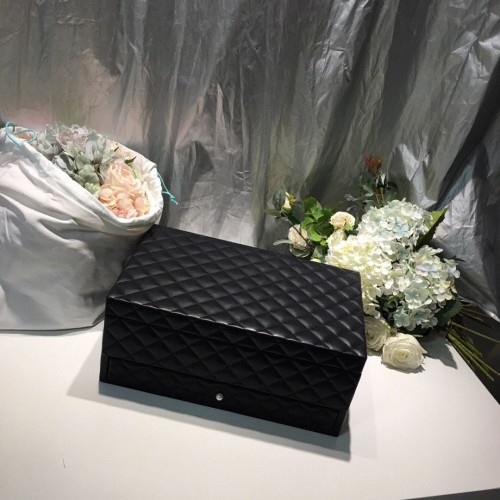 Originální kožená šperkovnice Chanel C63261 černá