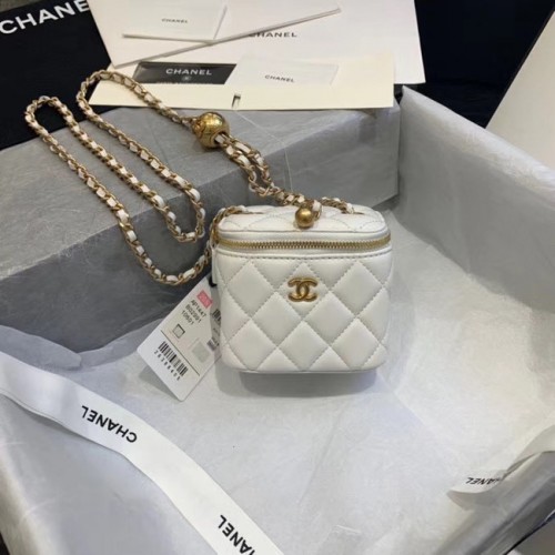 Chanel Original Malá klasická kabelka s řetízkem AP1447 bílá