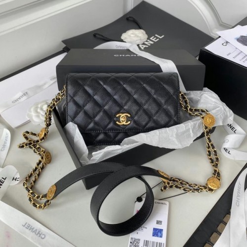 Chanel MALÁ KLOPOVÁ KABELKA AP2840 černá