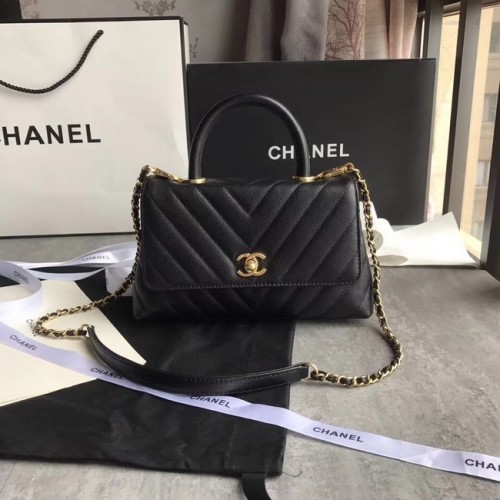 Malá klopová kabelka Chanel s horním uchem A92990 černá